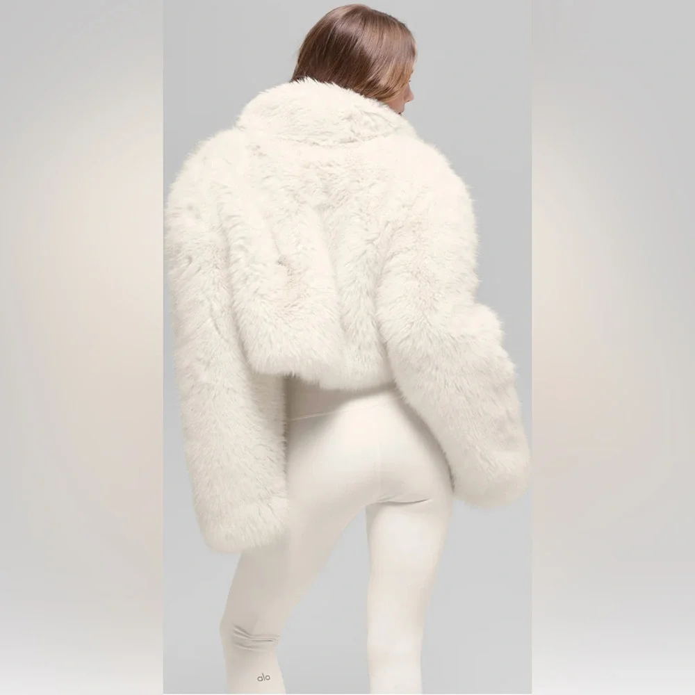 Alo Yoga Opulent Faux Fur Cropped Jacket Size Small Winter Coat LIMITED.